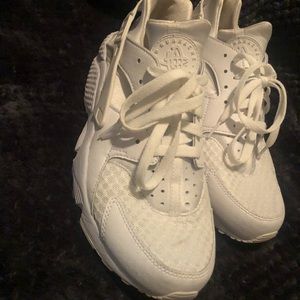 Nike Huarache- White